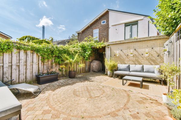 Cost of Courtyard Patio Service in Toms River